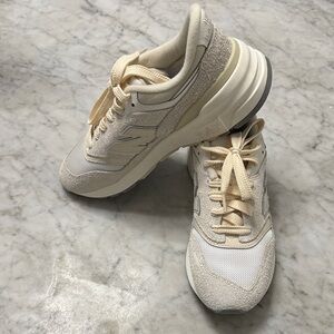 New Balance Women's Beige and Off-White Sneakers